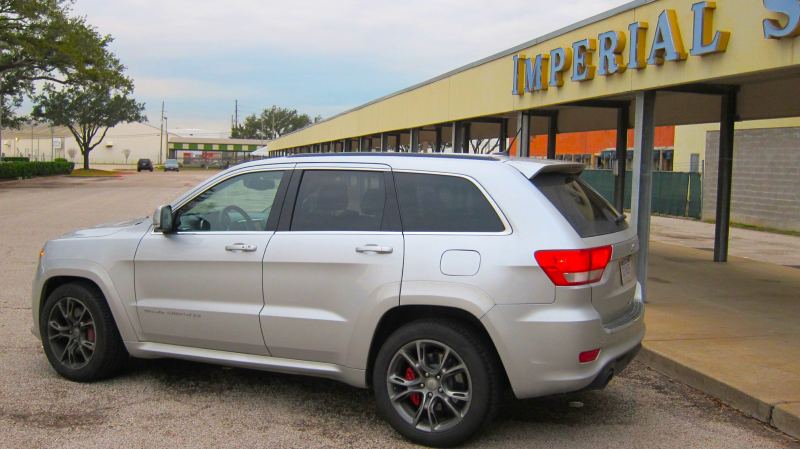 Illustration for article titled 2012 Jeep Grand Cherokee SRT8: The Jalopnik Review